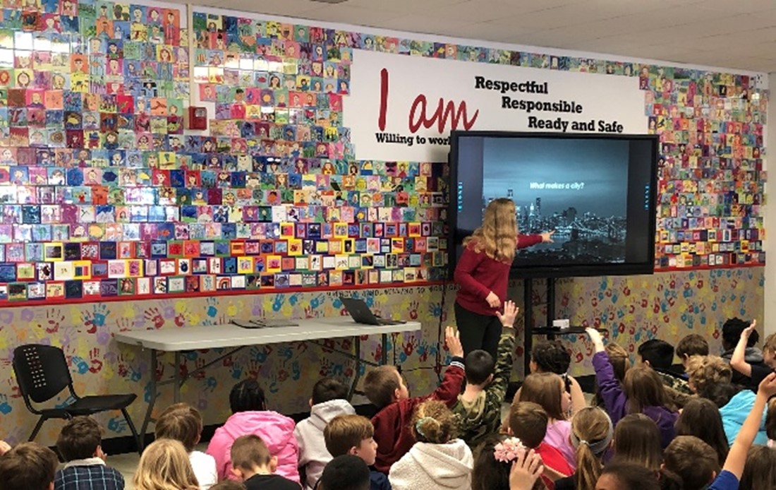 ORNL Research Scientist Addresses Urban Challenges to Elementary Students
